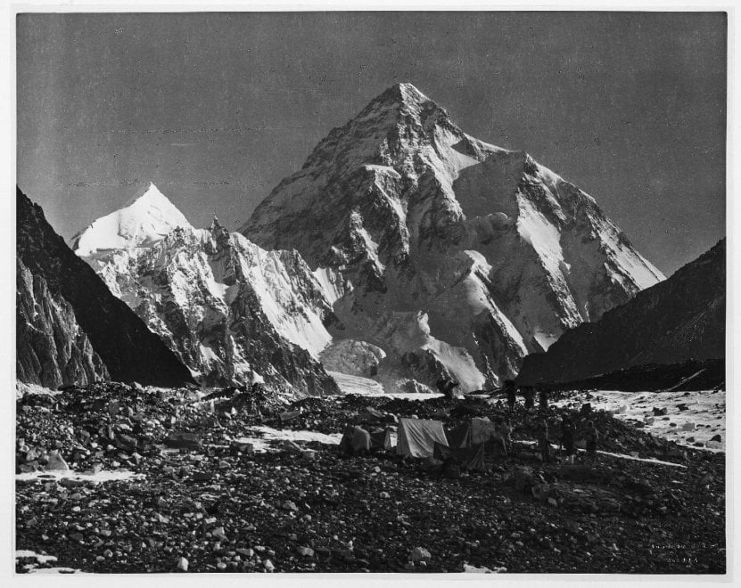 Le K2 vu du camp de base en 1909