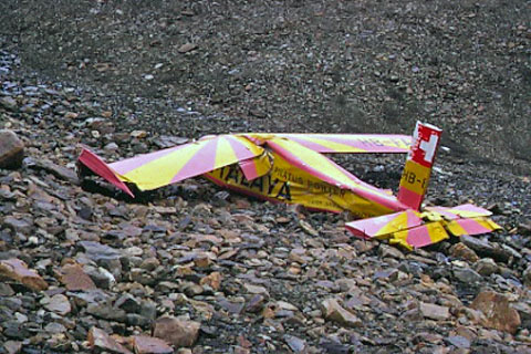 Le Pilatus sous le Dhampuss pass après son accident