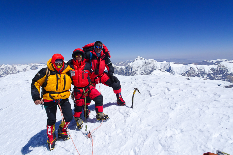 Ascension de l'Himlung Himal © Nicolas Salvi