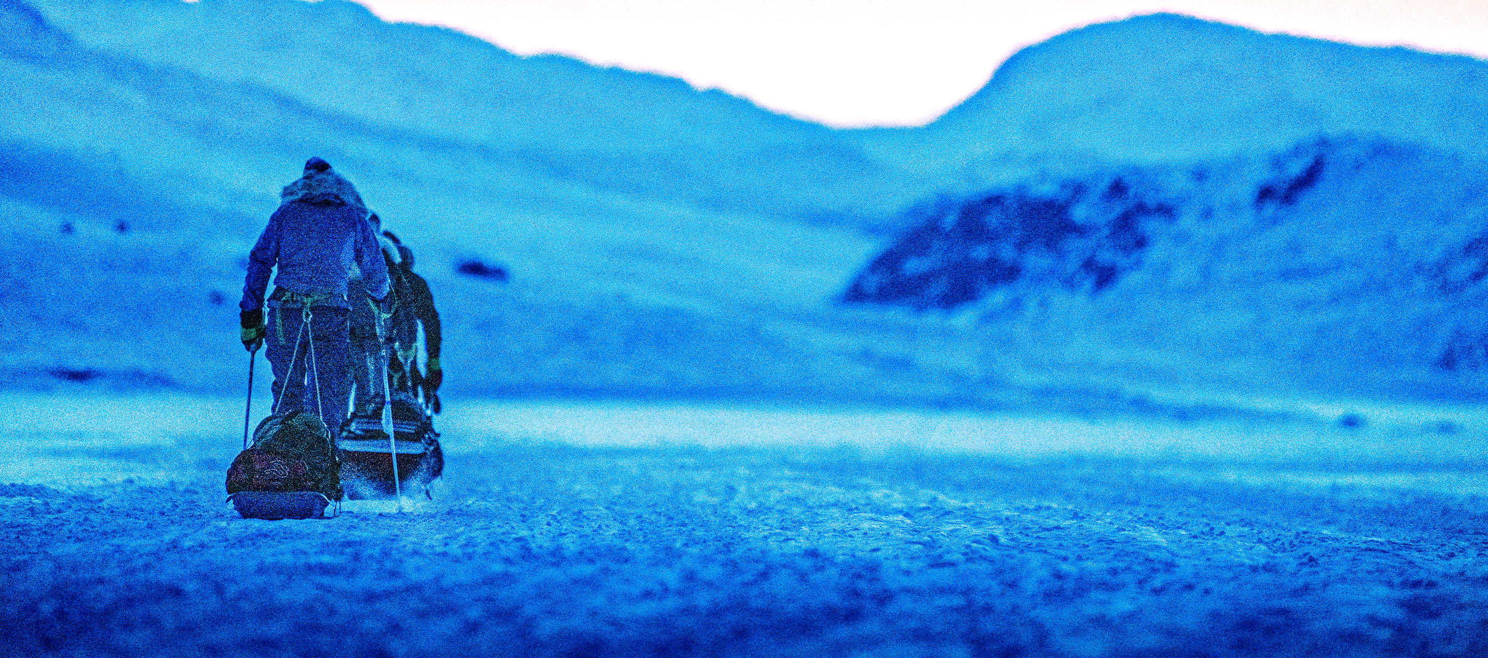 Polar expedition on the Arctic Circle Trail