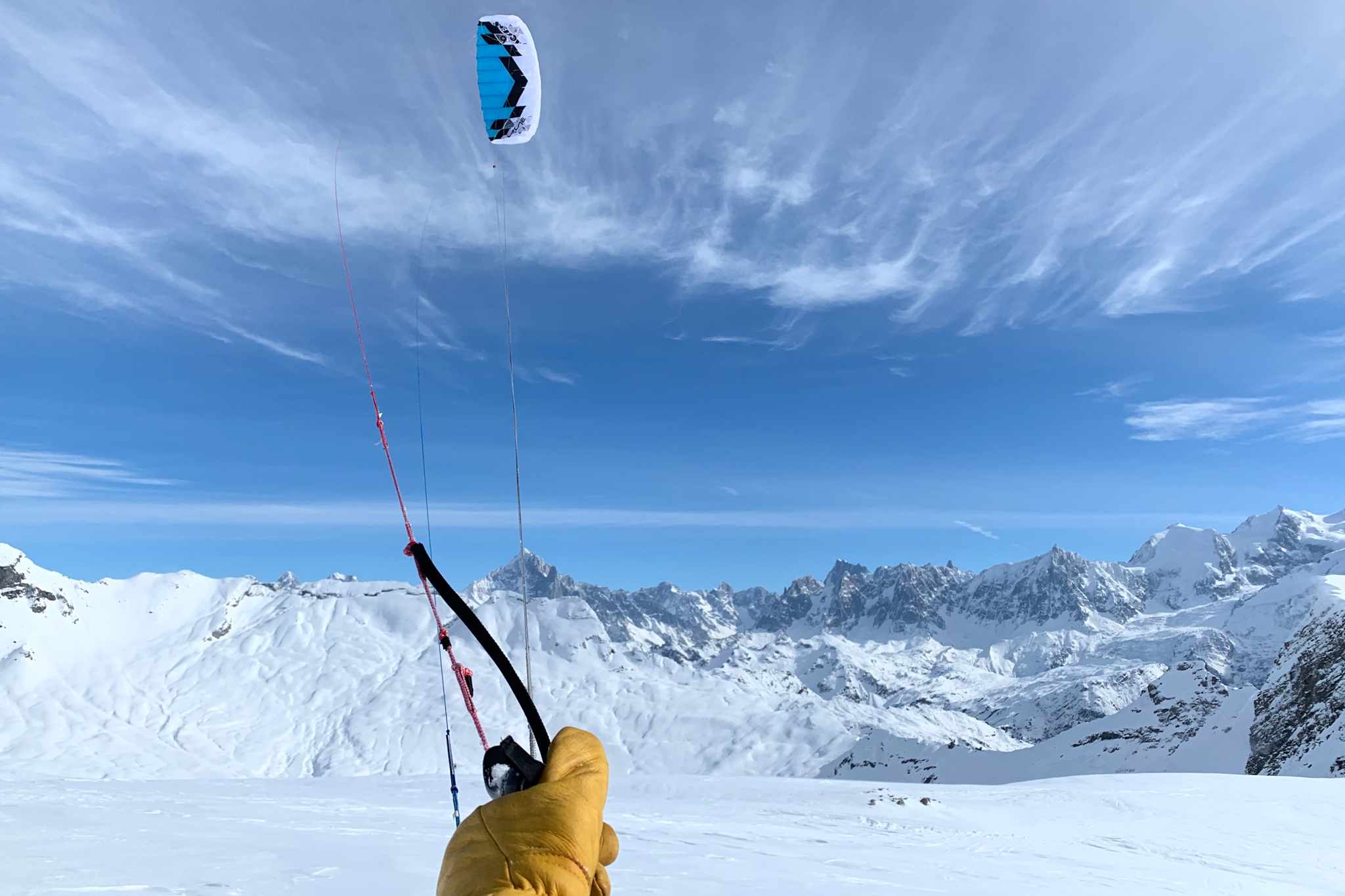 Snowkite dans les Alpes