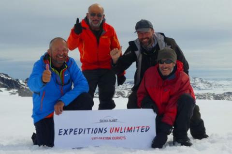 Le groupe au pole sud