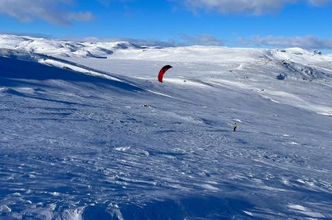 Immersion snowkite Secret Planet avec panorama enneigé dans le Norvège du Sud