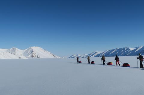 Expedition en ski et pulka du sud au nord du Spitzberg