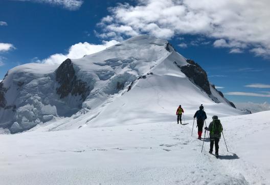 Expédition et montée au refuge au mont Blanc