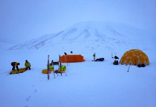 Bivouac de l'expédition polaire au Spitzberg