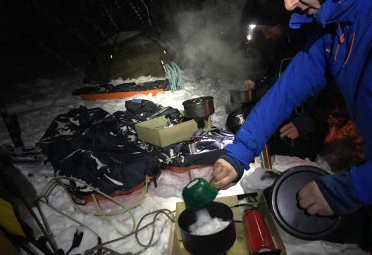 Voyage d'aventure et fonte de la neige en expédition polaire