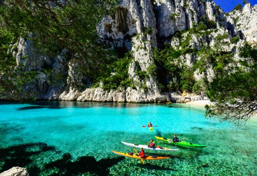 Voyage et navigation dans les calanques à Marseille