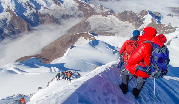 Expédition avec un ascensionniste sur une arrête du Kun au Ladakh