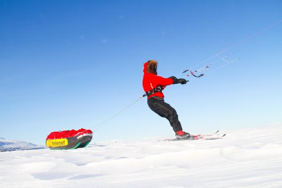 Voyage d'aventure et snowkite et ski pulka en Norvège