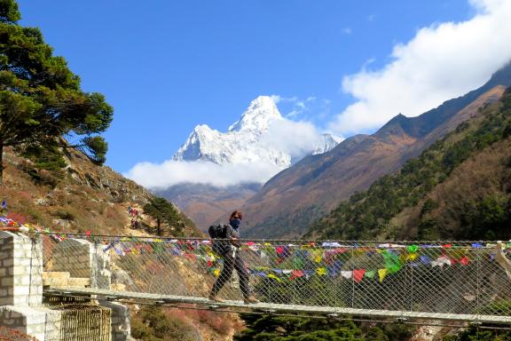 Ascension de l'Ama Dablam et traversée d'un pont