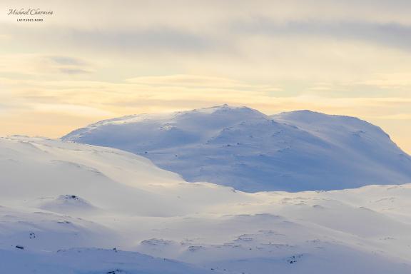 Expédition et mont enneigé en Norvège