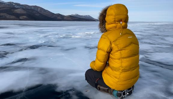 Moment de pause en expédition sur le lac Khövsgöl en Mongolie