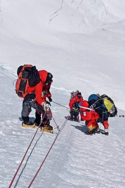 Ascension du Lhotse au Népal