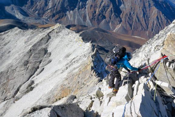 Ascension de l'Ama Dablam et montée verticale
