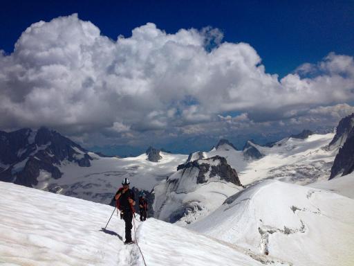 Ascension du mont Blanc du Tacul à 4248 mètres dans les Alpes