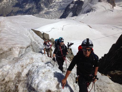 Ascension du mont Blanc du Tacul à 4248 mètres dans les Alpes