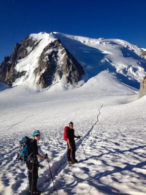 Ascension du mont Blanc du Tacul à 4248 mètres dans les Alpes