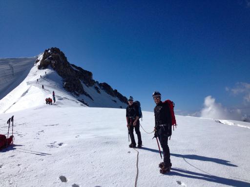 Ascension du mont Blanc du Tacul à 4248 mètres dans les Alpes