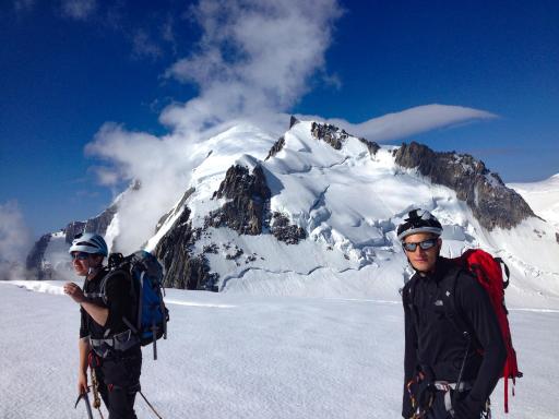 Ascension du mont Blanc du Tacul à 4248 mètres dans les Alpes