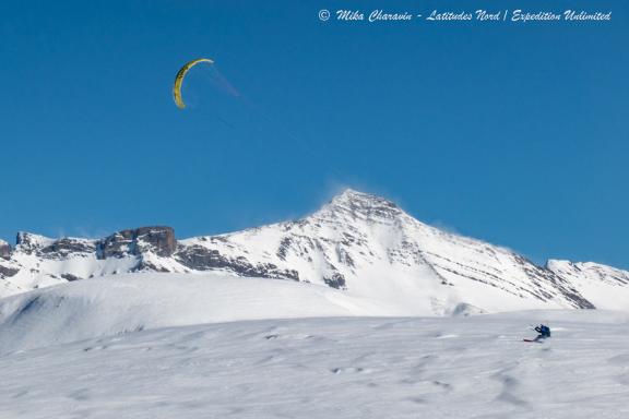 Snowkiteur dans les Hautes-Alpes